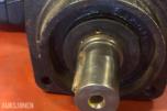 2023 Parker F12-182 hydraulikkmotor med tre monterte hydraulikkslanger og hurtigkoblinger